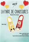 La paire de chaussures - 