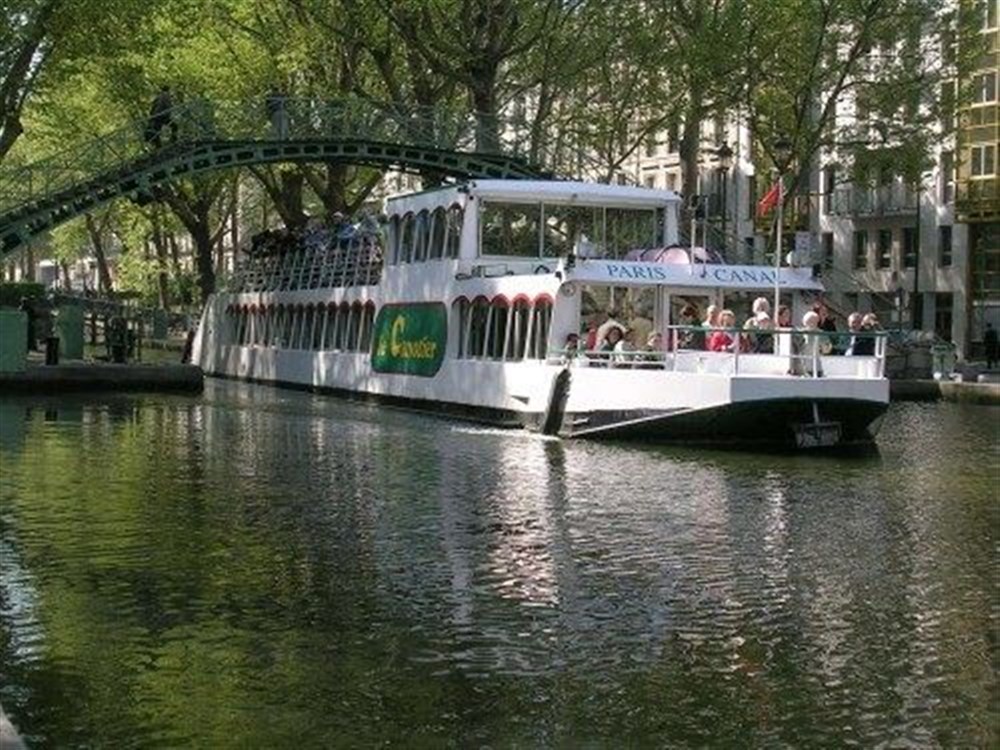 Croisière sur la Seine et le canal Saint Martin