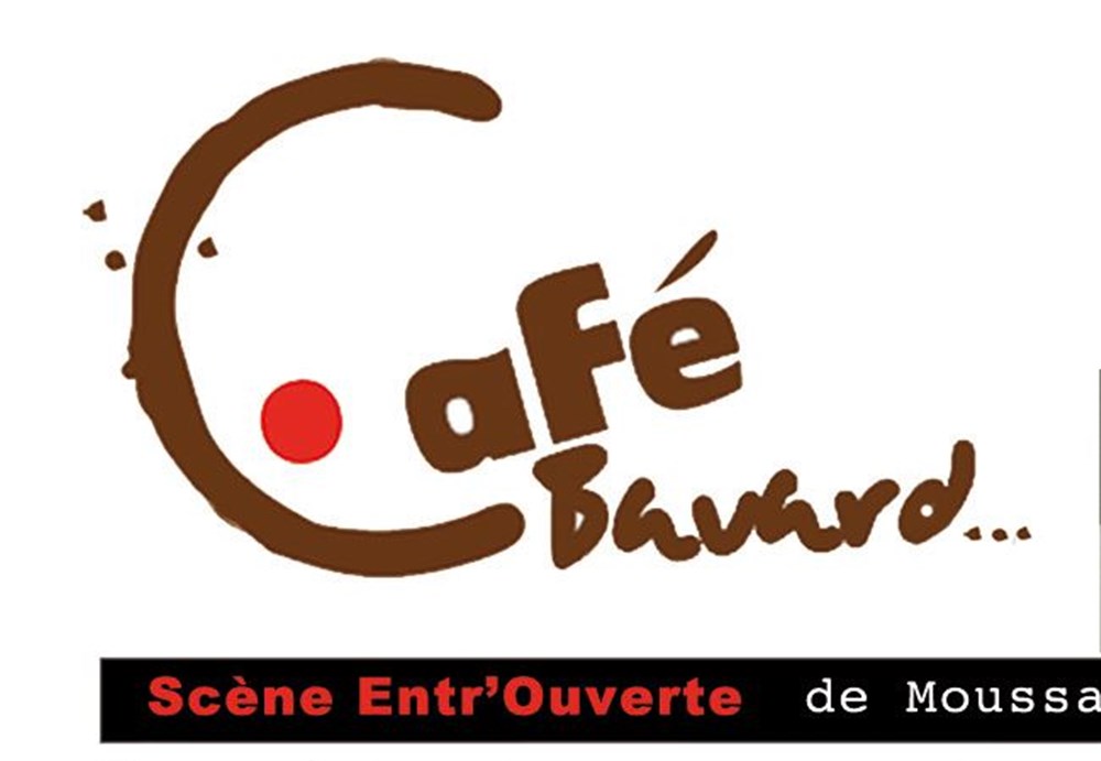 Le Café Bavard ambiance Cabaret à Ménilmuch'