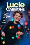 Lucie Carbone dans Jour de Fête - L'Art Dû