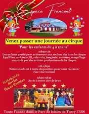 Ateliers cirque et aire de jeux Espace Franconi Affiche